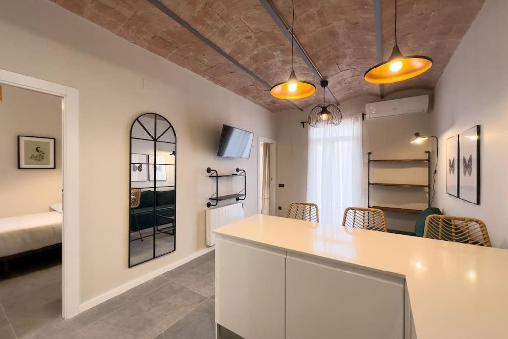 Bebarceloner Sants Apartments - 2 Bedrooms Exteriör bild