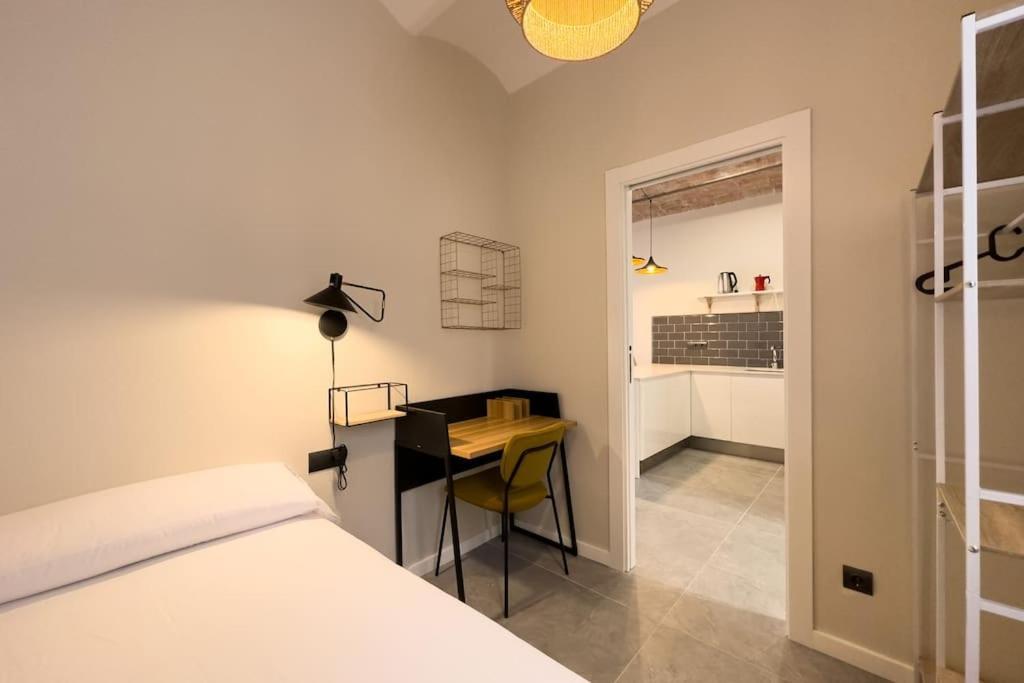 Bebarceloner Sants Apartments - 2 Bedrooms Exteriör bild