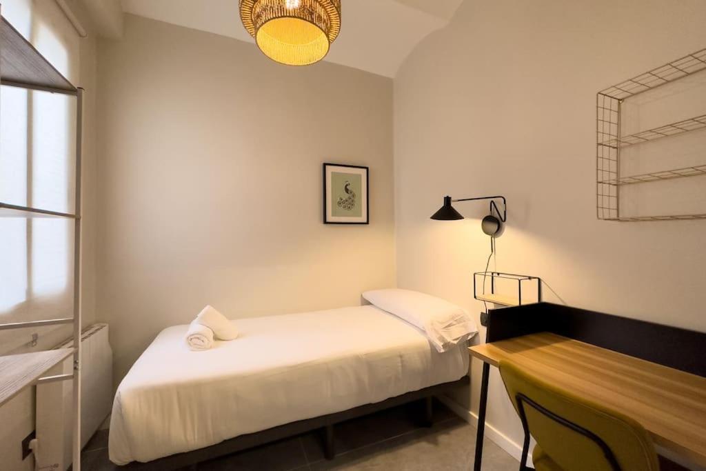 Bebarceloner Sants Apartments - 2 Bedrooms Exteriör bild